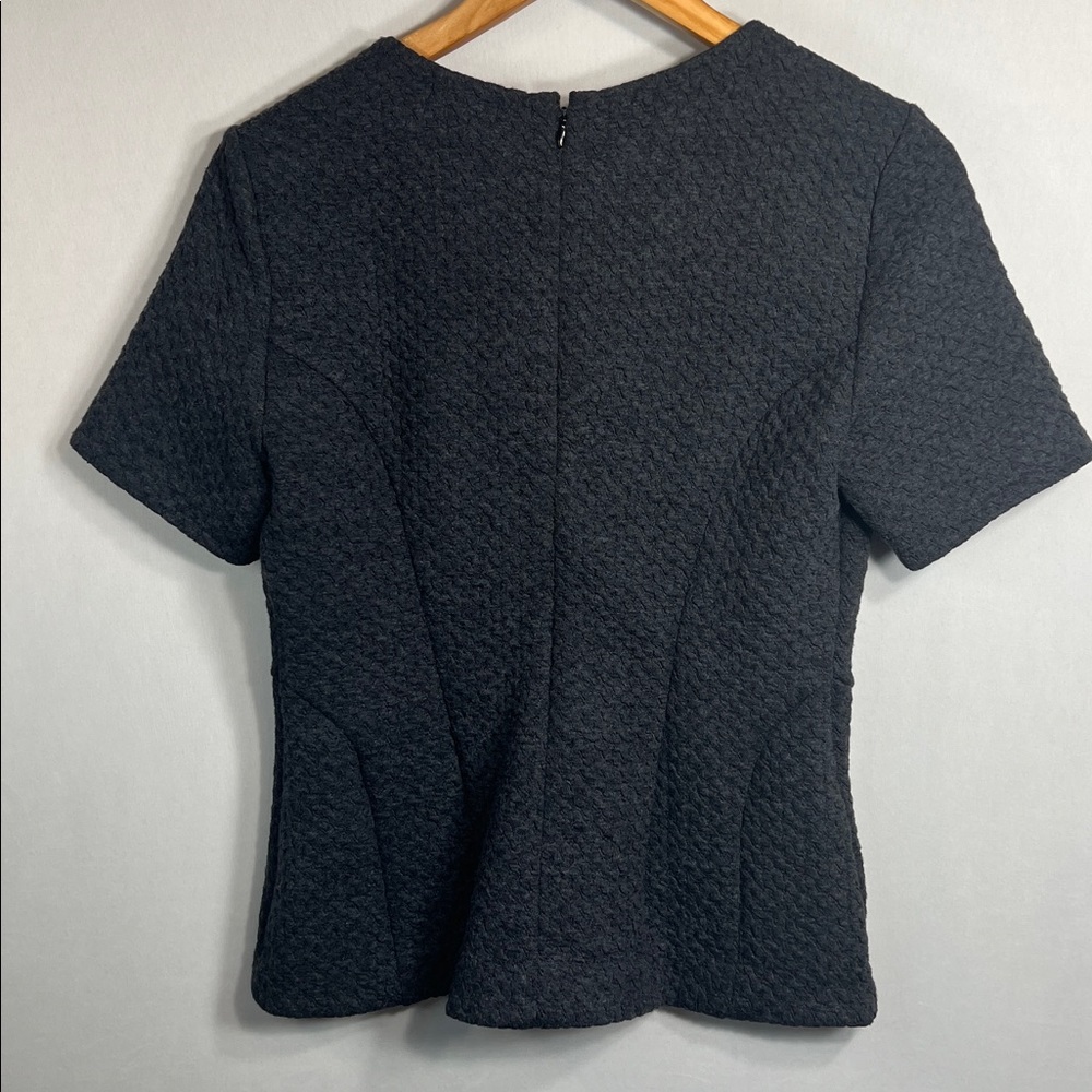 Ann Taylor Gray Knit Short Sleeve Peplum Sweater Top size S NWT - Picture 3 of 5